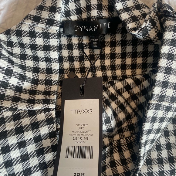 Dynamite Checkered Skirt - Picture 4 of 5